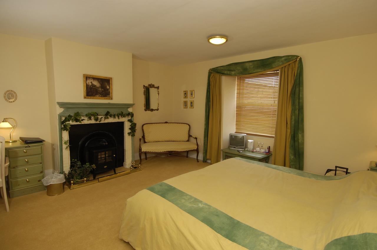 Centre Of Britain Hotel هالتويسل المظهر الخارجي الصورة