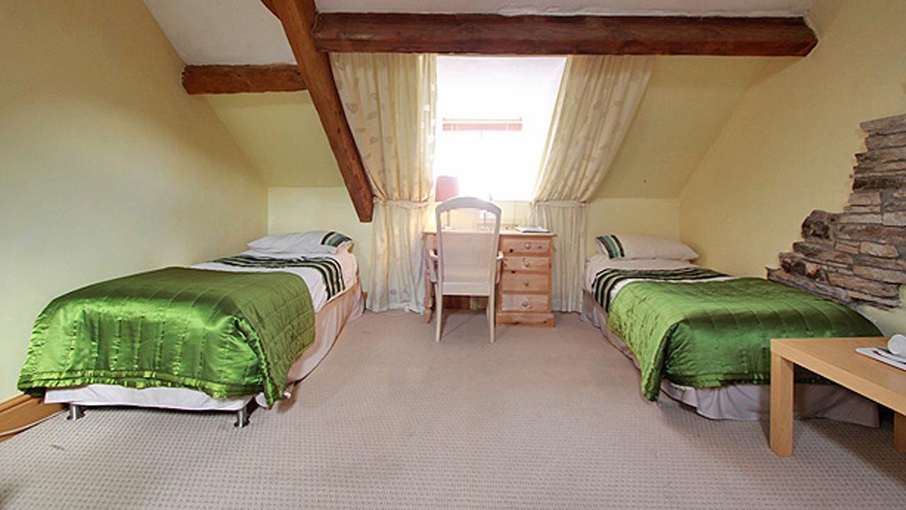 Centre Of Britain Hotel هالتويسل المظهر الخارجي الصورة