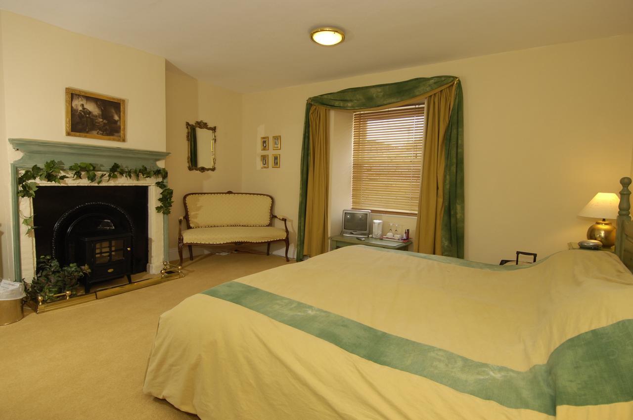 Centre Of Britain Hotel هالتويسل المظهر الخارجي الصورة
