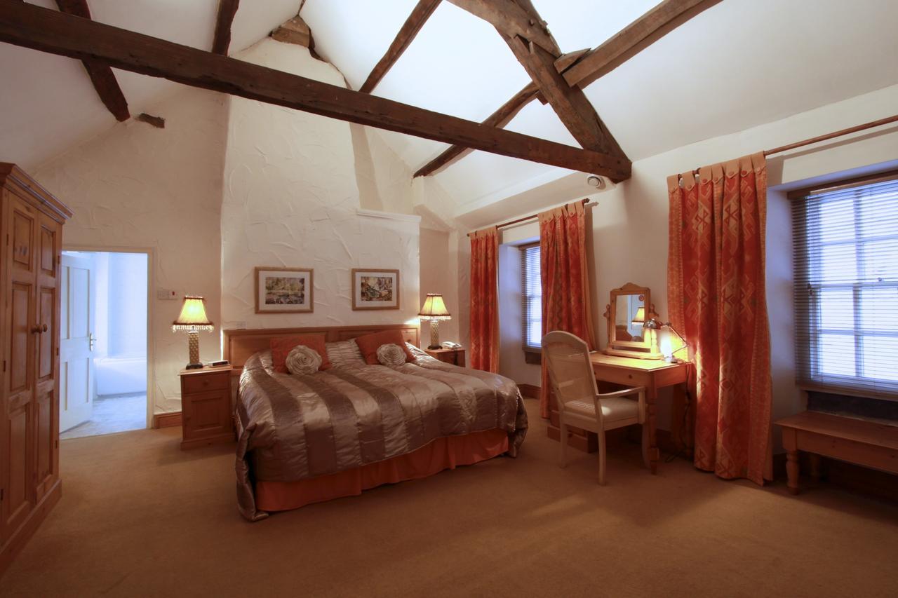 Centre Of Britain Hotel هالتويسل المظهر الخارجي الصورة